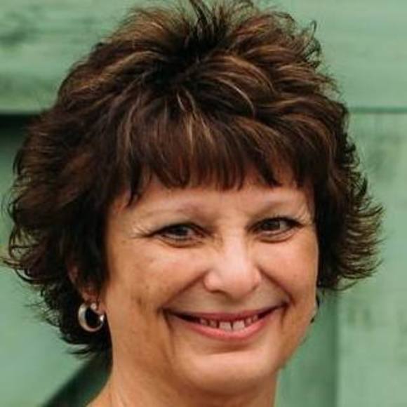 Meet your Posher, Lori - Picture 1 of 1