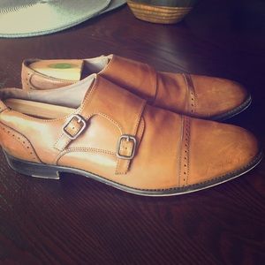 Men's dress shoes