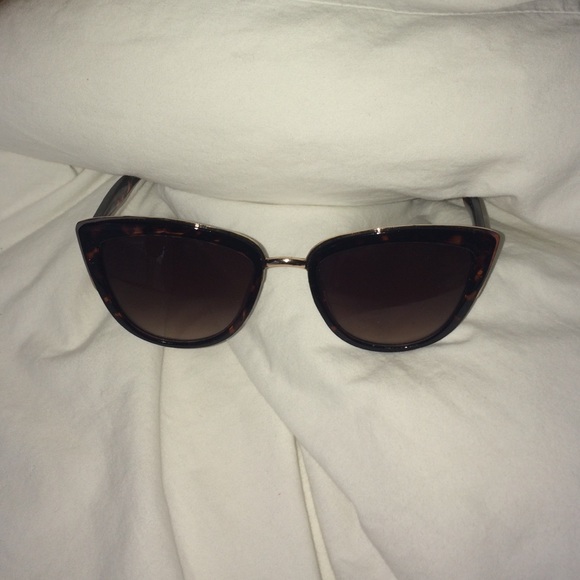 Cotton On sunglasses