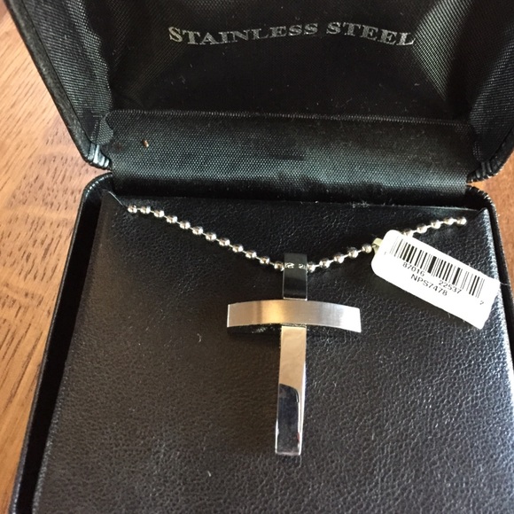 Men's Stainless Steel Cross - Picture 3 of 5