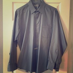 Men's Van Heusen dress shirt