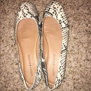 Lucky Brand flats- makes any outfit adorable