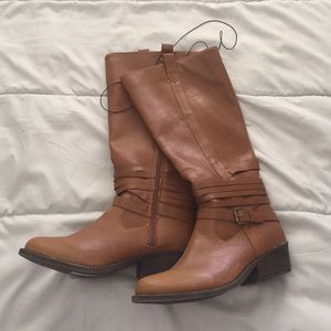 Under the knee boots