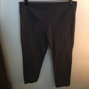 Victoria's Secret dark grey Capri legging- Size M