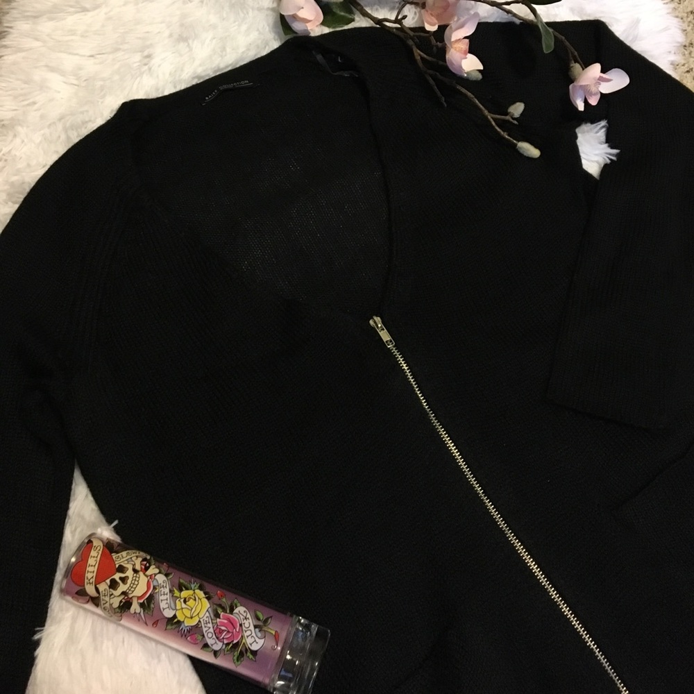 Black Zippered Cardigan