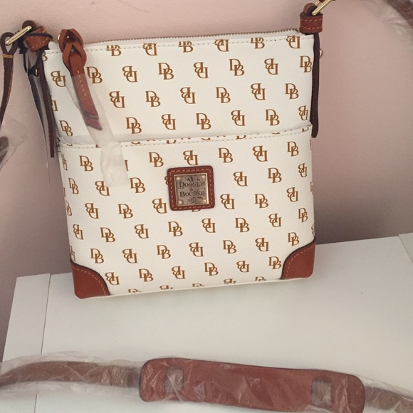 AUTHENTIC Dooney & Bourke Crossbody Bag