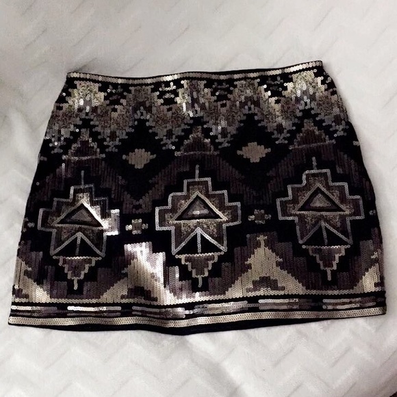 Express Sequin Skirt!