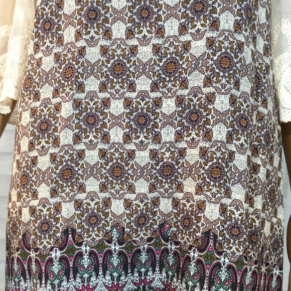 LACE SLEEVE COLD SHOULDER DRESS - Picture 5 of 8