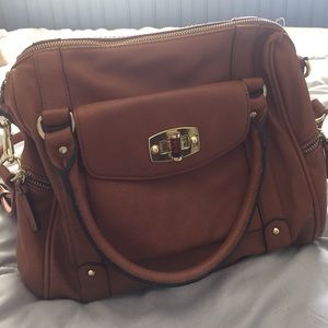 Brown shoulder bag