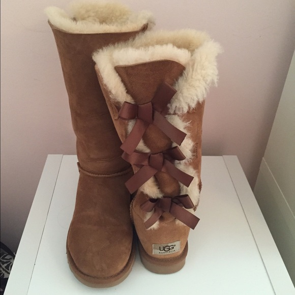 AUTHENTIC UGG Australia Bailey Boot