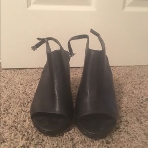 3" black sling back heel