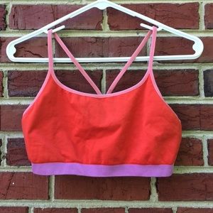 Gap body sports bra. Fits snug.