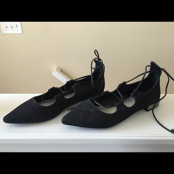 Tahari shoes