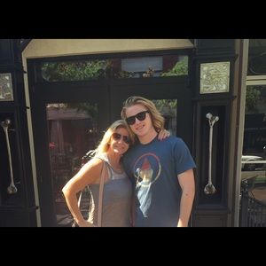 Meet your Posher, Jeanne