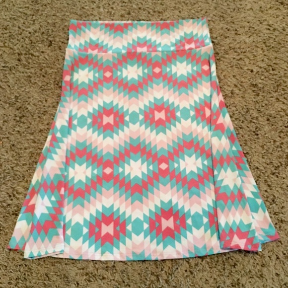 NWOT XL LulaRoe Azure in Pastel Tribal Print