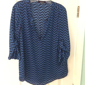 41 Hawthorn Chevron Tab Sleeve Blouse