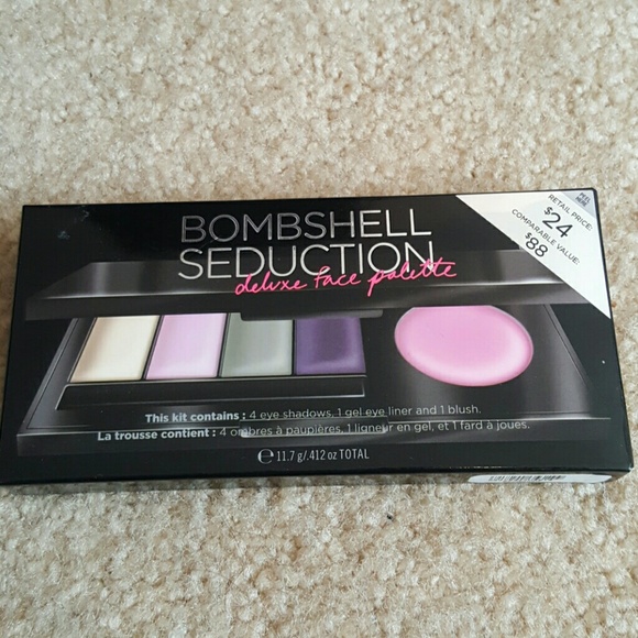 New Victoria Secret deluxe face palette