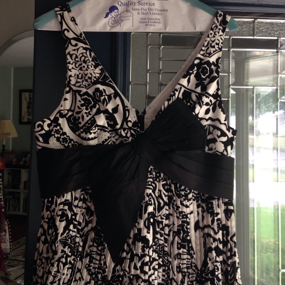 Dress.darling dress. Sweet or sassy! Small 10