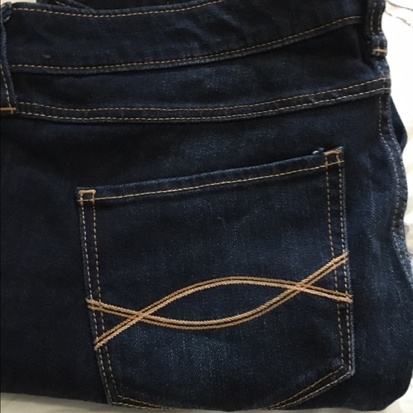Abercrombie *CLOSING CLOSET* - Picture 3 of 4