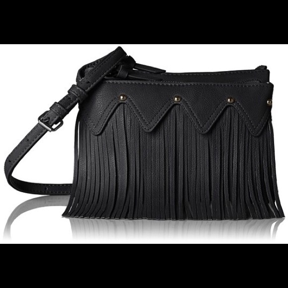 MADDEN GIRL STILL IN PLASTIC BLK CROSSBODY ELLA