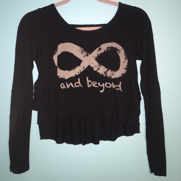 Love Culture crop with ruffled back