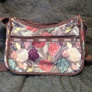 Le Sportsac crossbody bag