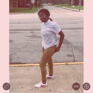 Meet your Posher, Mya