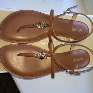 Michael Kors brown leather Bethany Sandal - NEW!