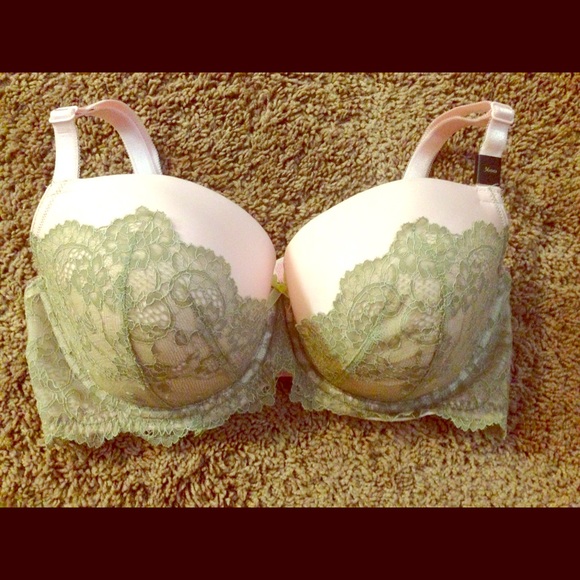 BNWT VS Bra!!