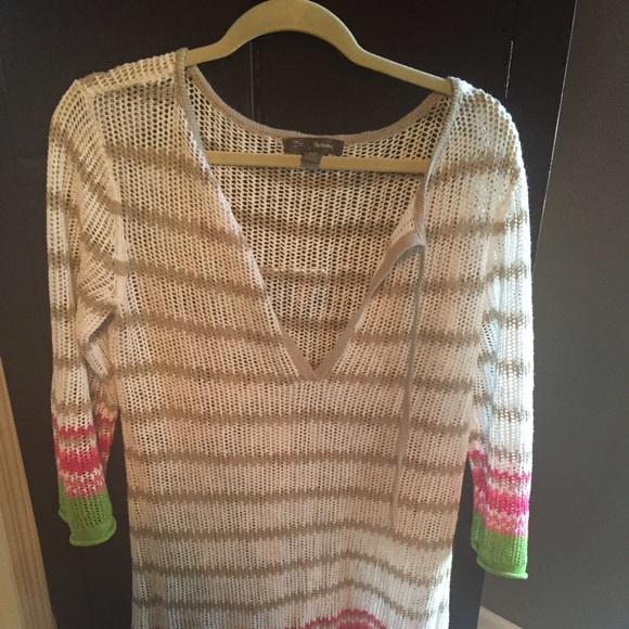 Tommy Bahamas sweater
