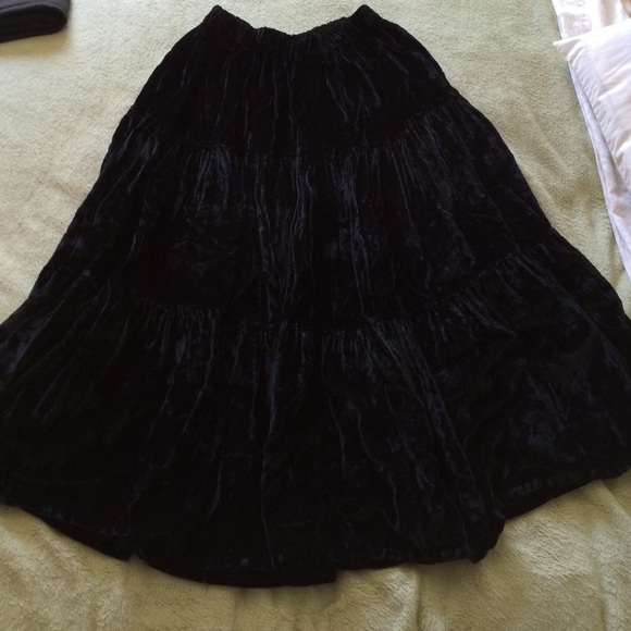 velour tiered skirt