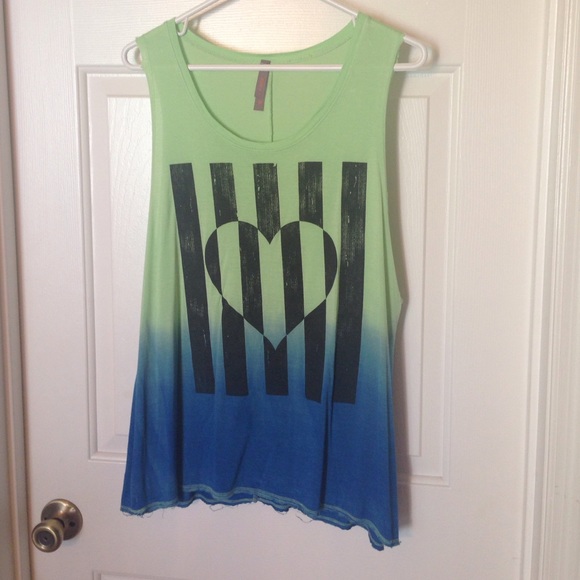 Sleeveless knit top