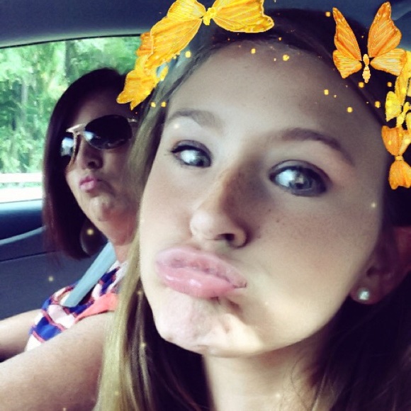 Meet your Posher, Kylie - Picture 1 of 1