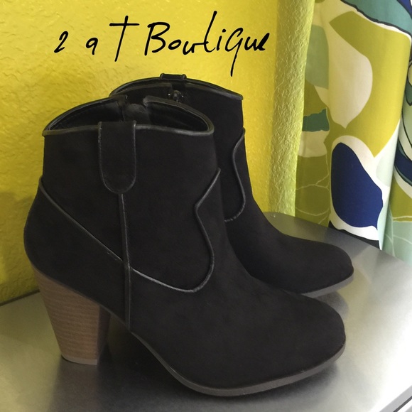 🚫SOLD OUT 🚫Black suede bootie - Picture 4 of 4