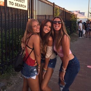 Meet your Posher, Mia