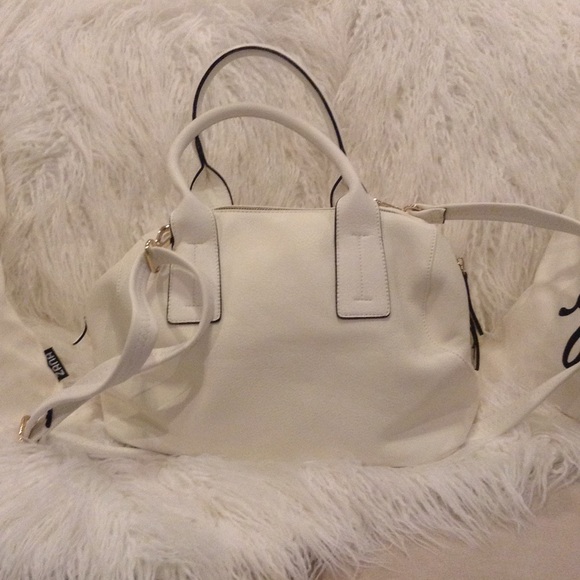 Handbag Republic - Picture 2 of 2