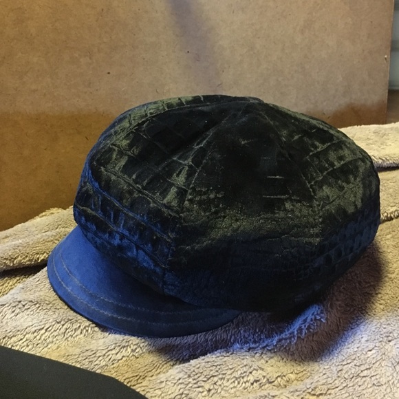 Giorgio Armani hat