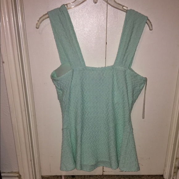 No boundaries top - Picture 3 of 4