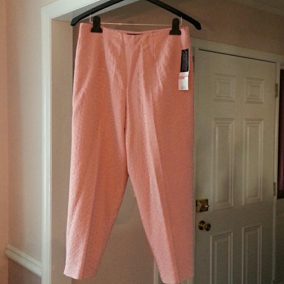 💕REDUCED PRICE💕New beautiful Capri