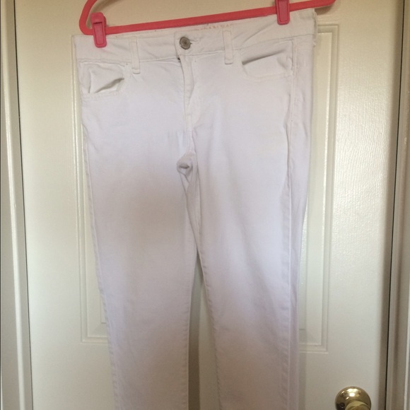 White denim jeans