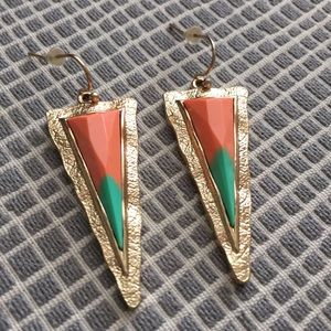 Very trendy gold earrings