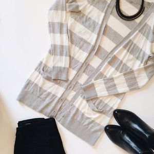 Gap striped boyfriend cardi Sz small
