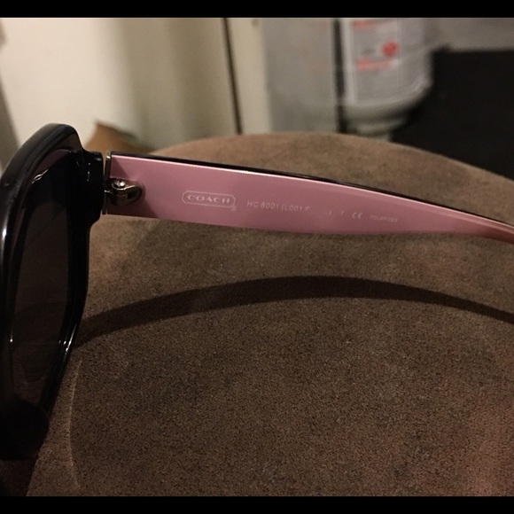 ❌❌SOLD❌❌Authentic coach sunglasses - Picture 2 of 4