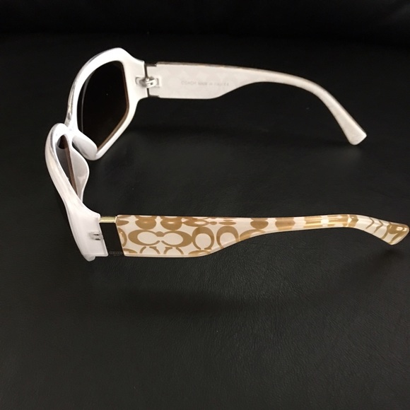 ❌SOLD❌Authentic coach sunglasses❌❌ - Picture 1 of 3