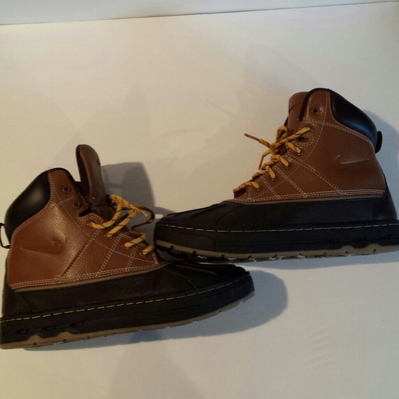 Nike Woodside Boots