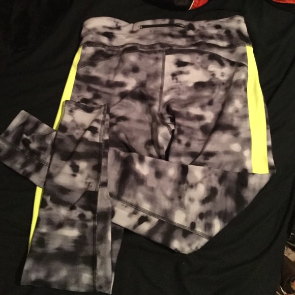 Champion spandex pants Nwt - Picture 4 of 4