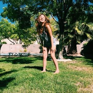 Meet your Posher, Elissa