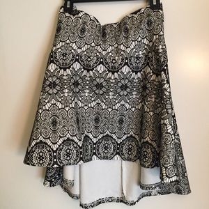 Hi-low CUTE skirt with Black lace