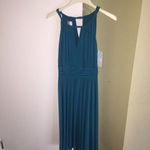 Emerald green sleeveless dress. 14W Suzy Chin
