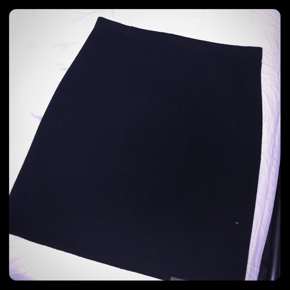 Armani ex. NEW black warm tight knee length skirt!